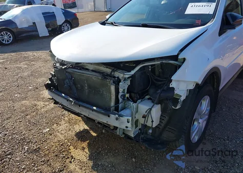 2015 Toyota Rav4 Le z USA, uszkodzony, nr VIN JTMZFREV1FJ028424